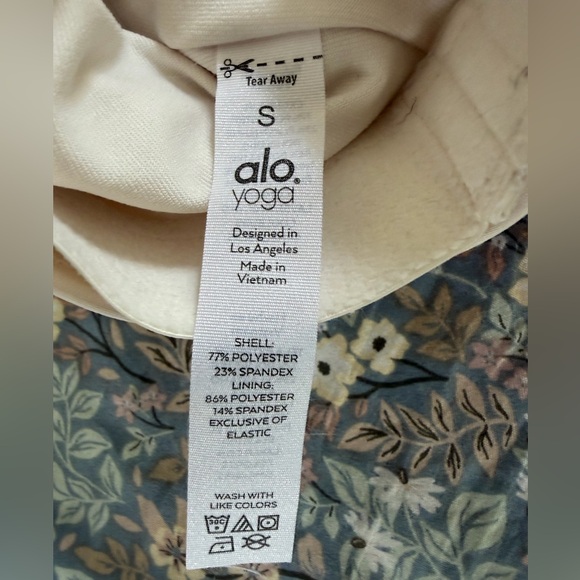 ALO Yoga Women's White Tank Top - Picture 4 of 4